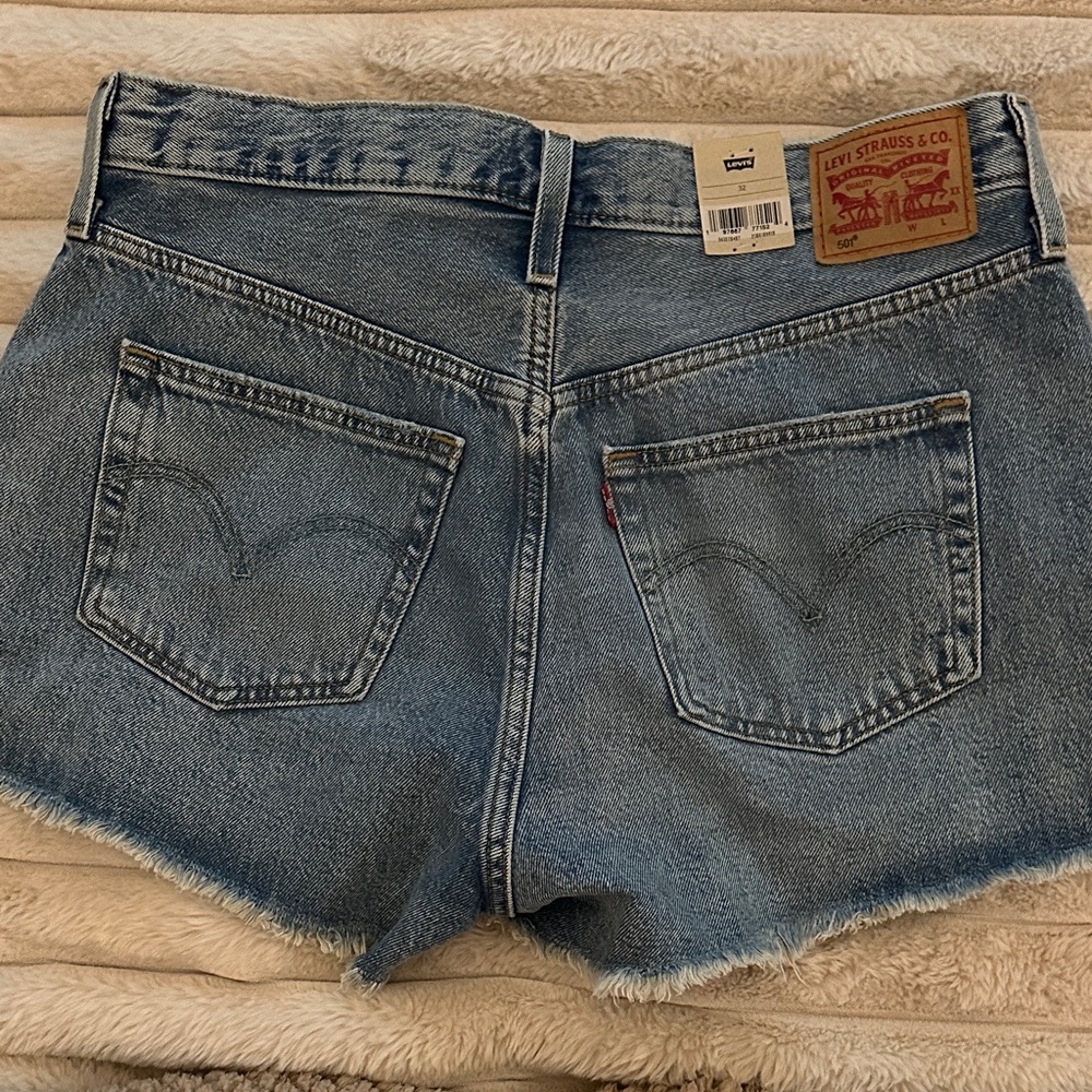 Levi's 501 jean shorts new size 32 Levi’s 501 button fly denim shorts new
